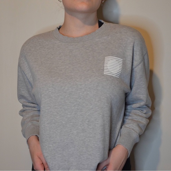 The North Face Crew Neck - Picture 2 of 6